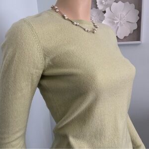 Ann Taylor Cashmere pistachio green‎ small crewneck long sleeve sweater